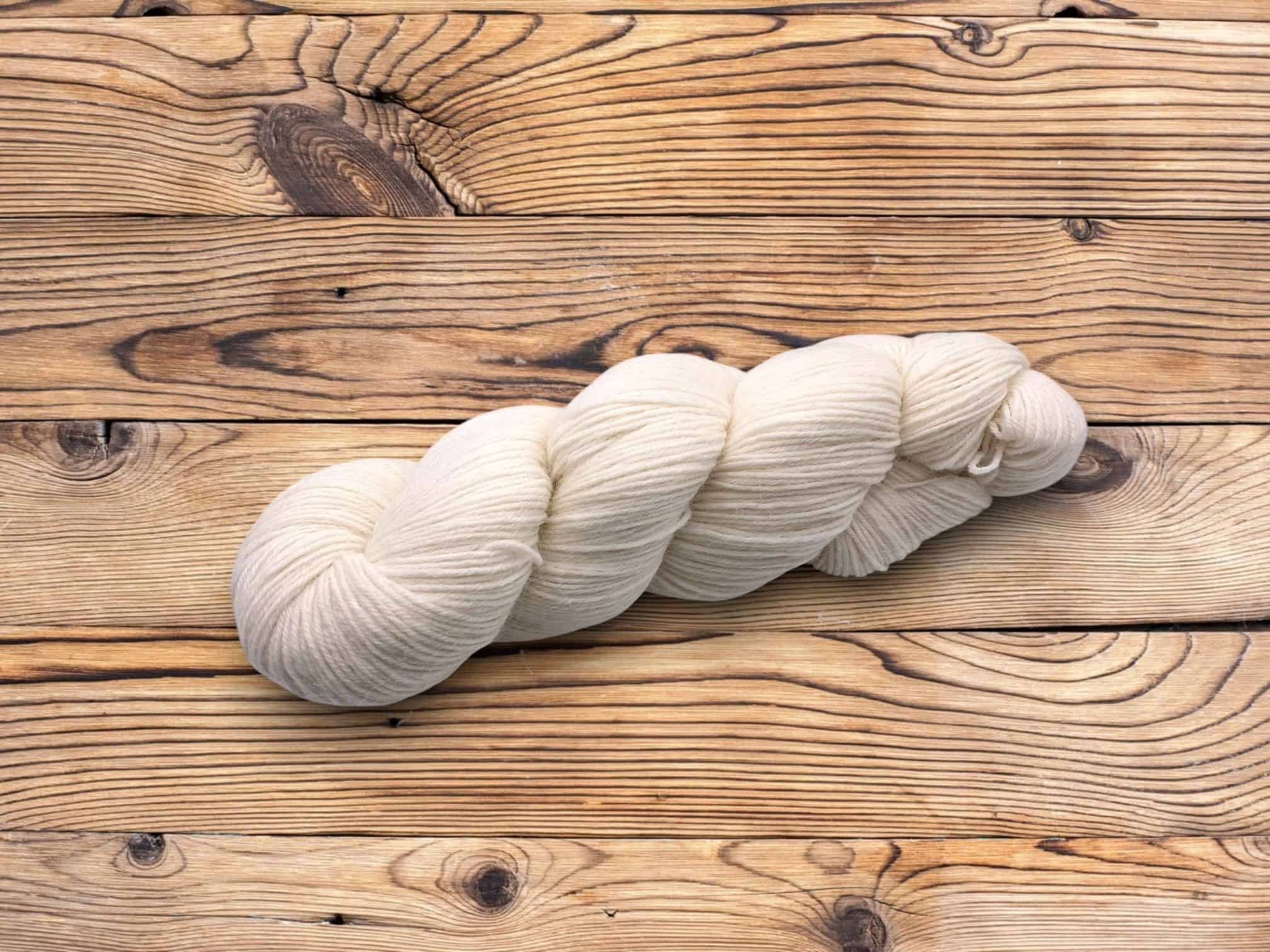 49113 AlpaSoft Sock – Wood background 49113 AlpaSoft Sock Wood background 1